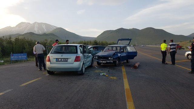 Kayseri’de meydana gelen trafik kazasında 5 kişi yaralandı