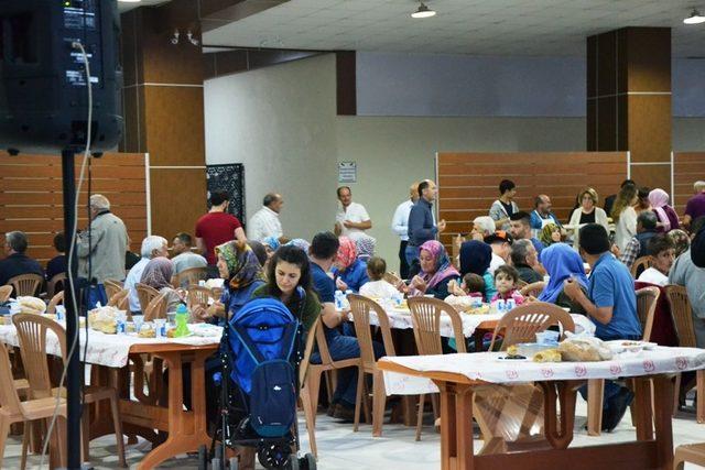 Bigalı pazarcılar iftarda bir araya geldi