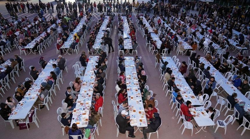 &Ccedil;orlu&rsquo;da Ramazan sevinci