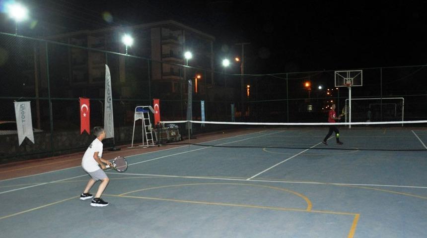 Midyat&rsquo;ta tenis turnuvası sona erdi