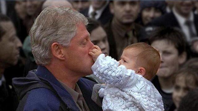Bill Clinton'ın burnunu sıkan 'Erkan Bebek', Datça'da tatilde