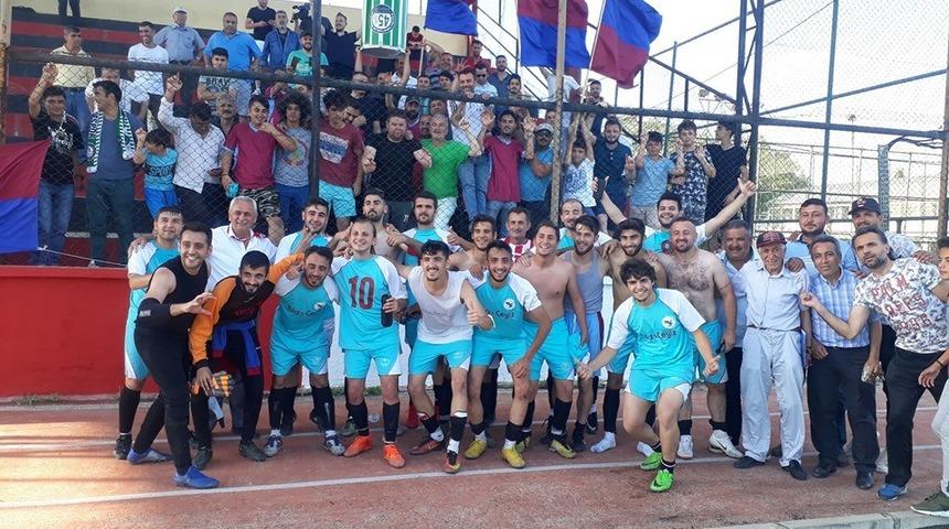 Salihli Kurtuluşspor’da 1. Amatör Küme sevinci