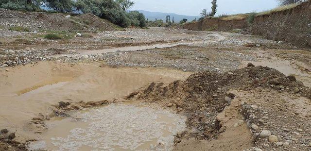 Sungurlu’da içme suyu boruları kırıldı