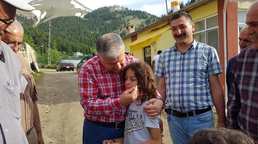 Develi Kaymakamı Murat Duru G&ouml;n&uuml;l Almak İ&ccedil;in 50 km yol gitti