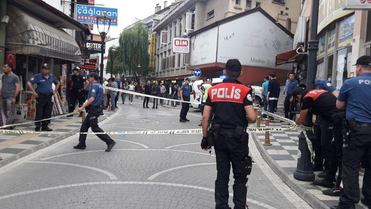 Sokak ortasında öldürdü! 'Eşime laf attı' G2