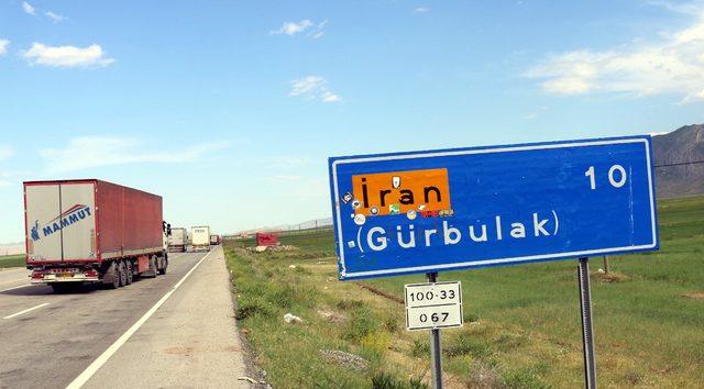 G&uuml;rbulak ta 15 kilometre TIR kuyruğu 1