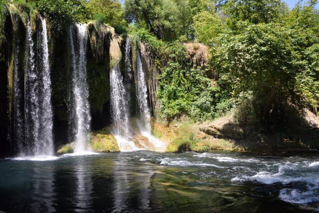 Antalya'nın şelaleleri bayram ziyaretçilerini bekliyor