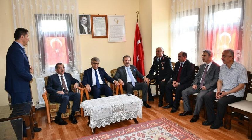 İl protokolünden Şehit Aileleri ve Gaziler Derneği’ne bayram ziyareti