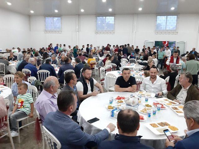 Perşembe geleneksel iftarını gerçekleştirdi