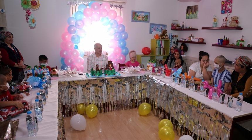 G&uuml;ltak, onkoloji servisindeki &ccedil;ocukların bayramını kutladı