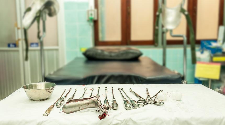 Kalp ameliyatı sırasında iç organları alev aldı!