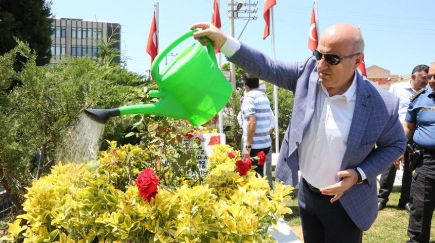 Başkan Bıyık, şehitler i&ccedil;in dua etti