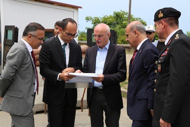 İçişleri Bakan Yardımcısı Tayyip Sabri Erdil, Rize’de polis noktalarını ziyaret etti