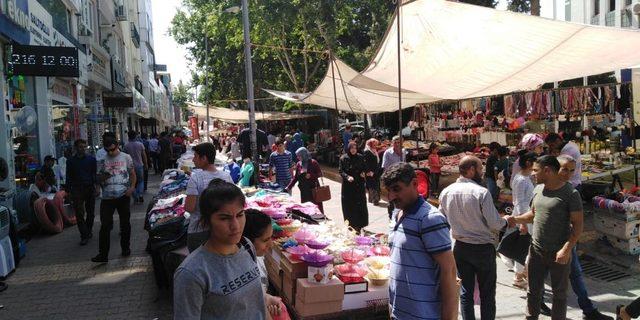 Adıyaman’da bayram öncesi alışveriş yoğunluğu