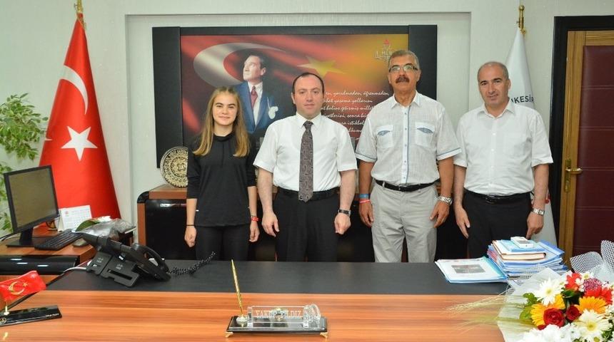 T&uuml;rkiye şampiyonundan Milli Eğitim M&uuml;d&uuml;r&uuml;ne ziyaret