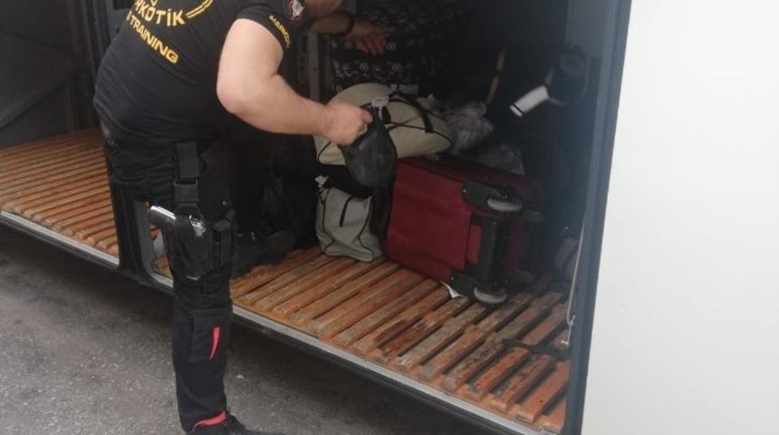 Otobüs terminalinde uyuşturucu operasyonu