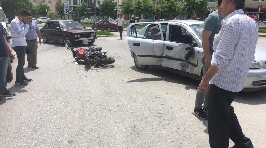 Kastamonu’da motosiklet ile otomobil çarpıştı: 1 yaralı