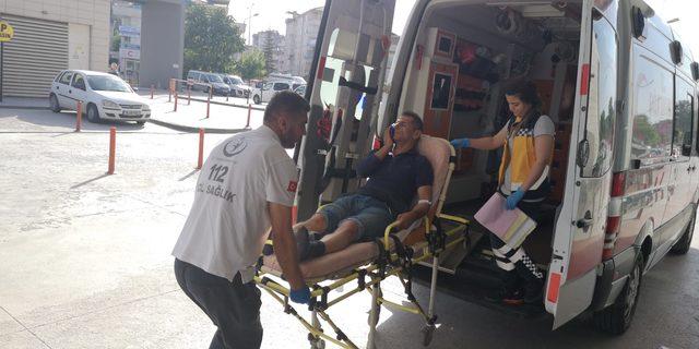 Bursa'da gıda yüklü kamyon devrildi: 1 yaralı