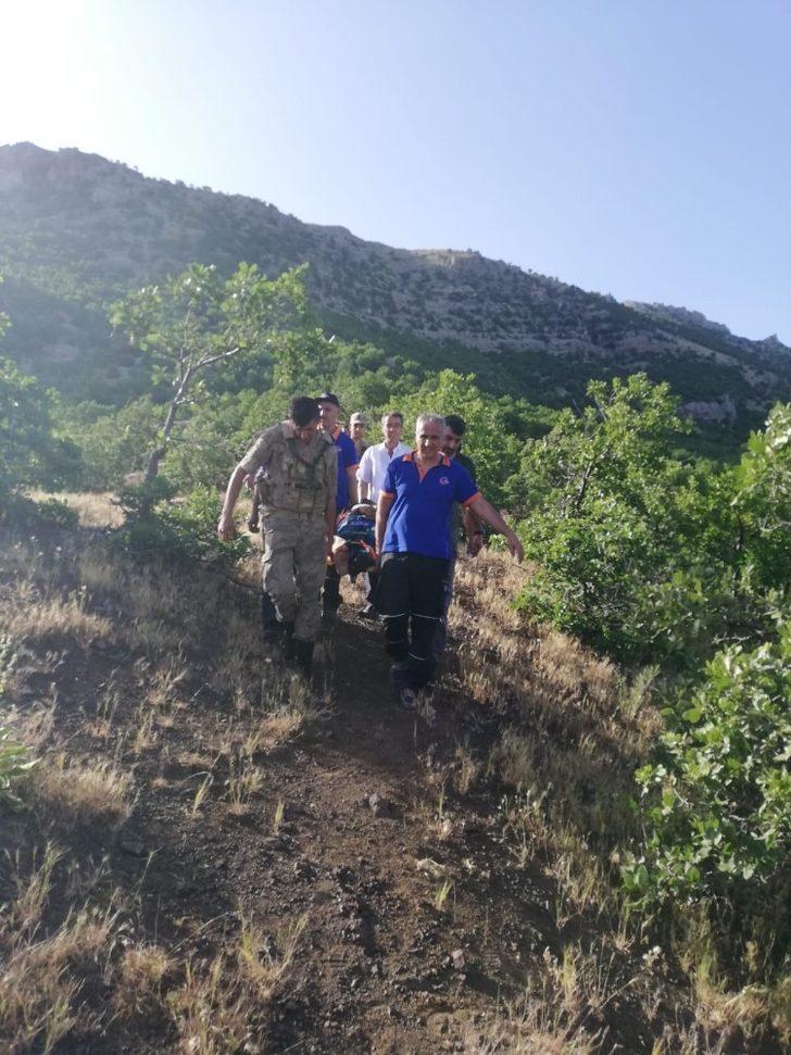 Doğa yürüyüşüne çıkan şahıs kayalıklardan düştü G3