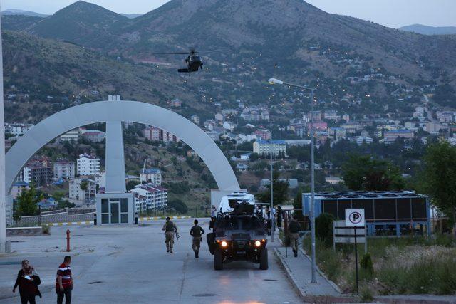 Tunceli'de PKK'lı teröristlerle çatışma: 2 yaralı