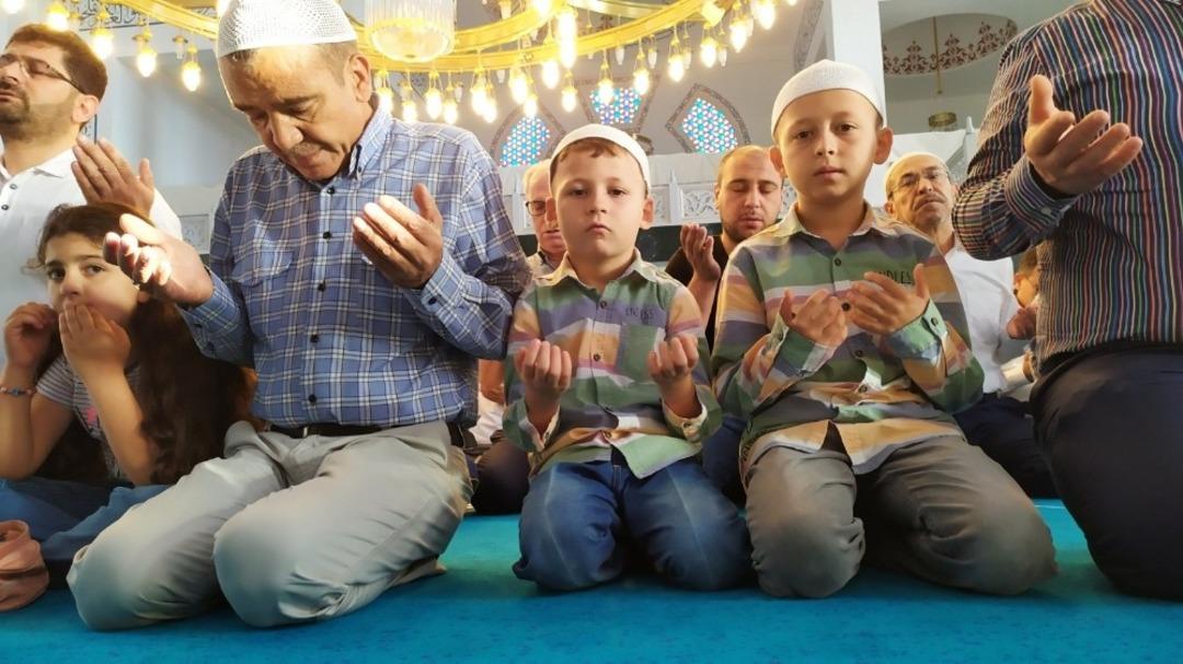 Denizli&rsquo;de bayram namazı