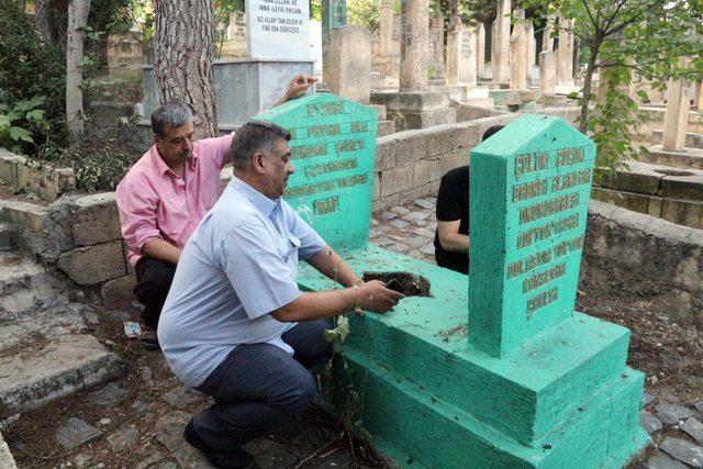 Şanlıurfa'da bayram namazı ve mezarlık ziyareti