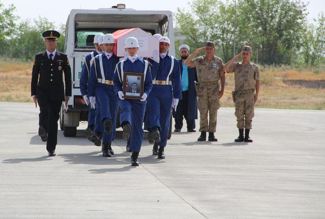 Şehit Uzman Onbaşı Eren için Elazığ'da tören