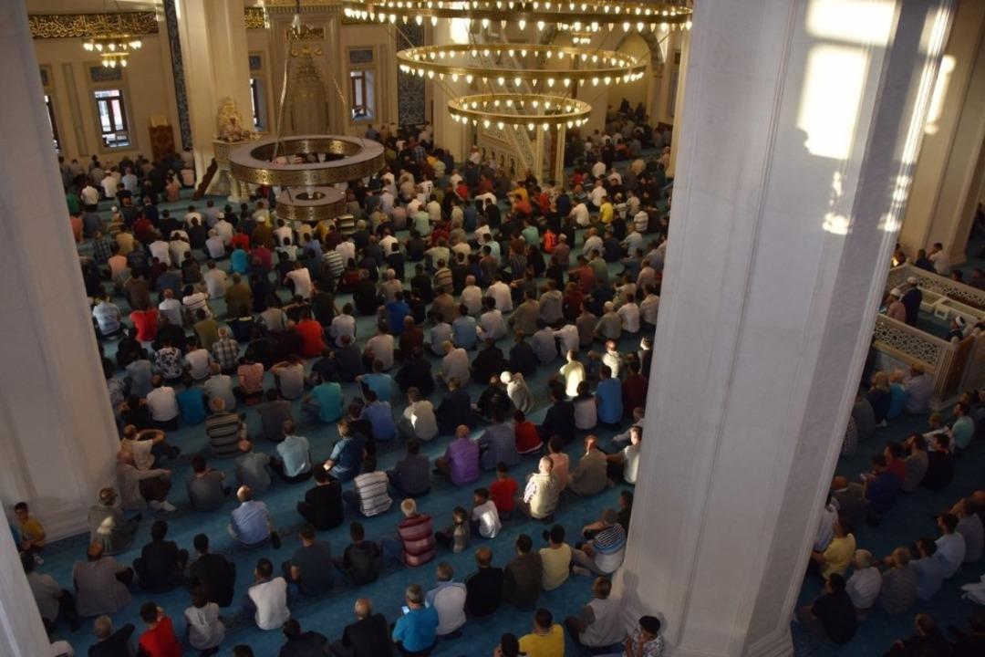 Kırıkkale&rsquo;de vatandaşlar camilere akın etti