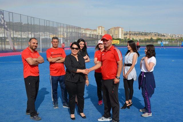 Gazişehir Kadın taraftarlardan Polisgücü’ne tam destek