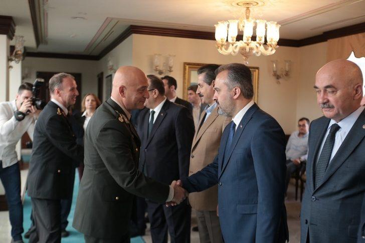 Bursa protokolü bayramlaştı G4