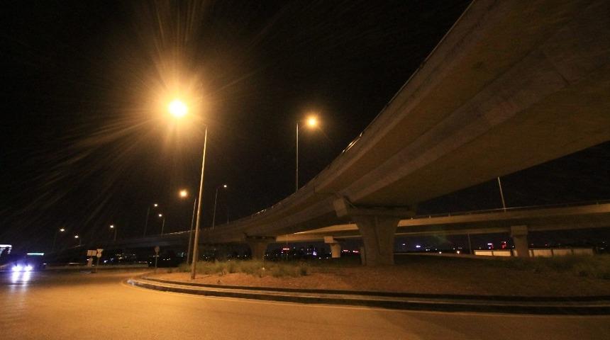 B&uuml;y&uuml;kşehir Belediyesi aydınlatma direklerini yeniledi