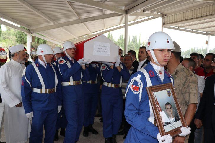 Şehit Jandarma Uzman Onbaşı Eren Yücel son yolculuğuna uğurlandı G2