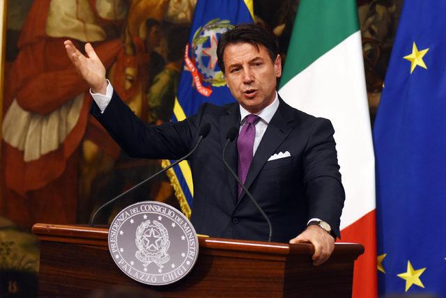 Başbakan Conte: Eğer müsaitse Roma teknik direktörü olabilirim