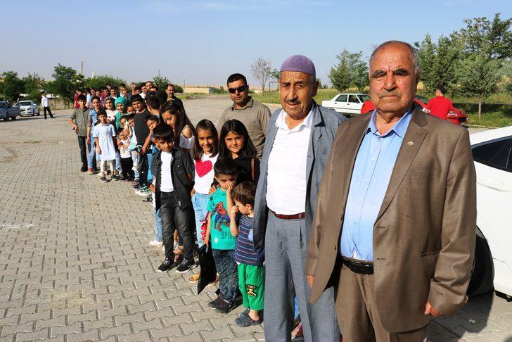 300 torunuyla böyle bayramlaştı! G2