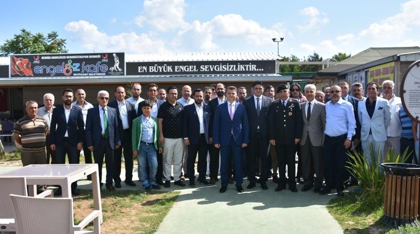 Aliağa protokol&uuml; bayramlaştı