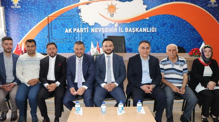 AK Parti İl Başkanlığında bayramlaşma programı d&uuml;zenlendi