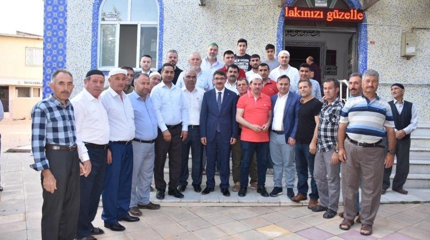 Başkan &Ccedil;elik bayram namazını Akpınar Mahallesinde kıldı