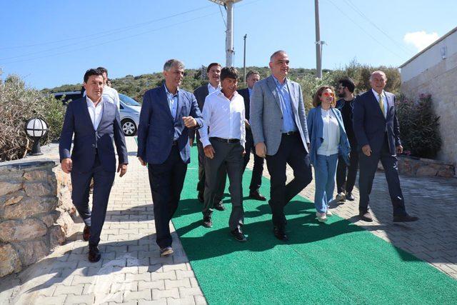 Bakan Ersoy, Bodrum'da girişi ücretsiz olan halk plajını hizmete açtı