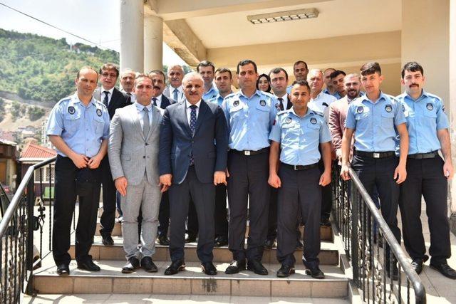 Başkan Zorluoğlu önce Trabzonlular ile sonra çalışanları ile bayramlaştı