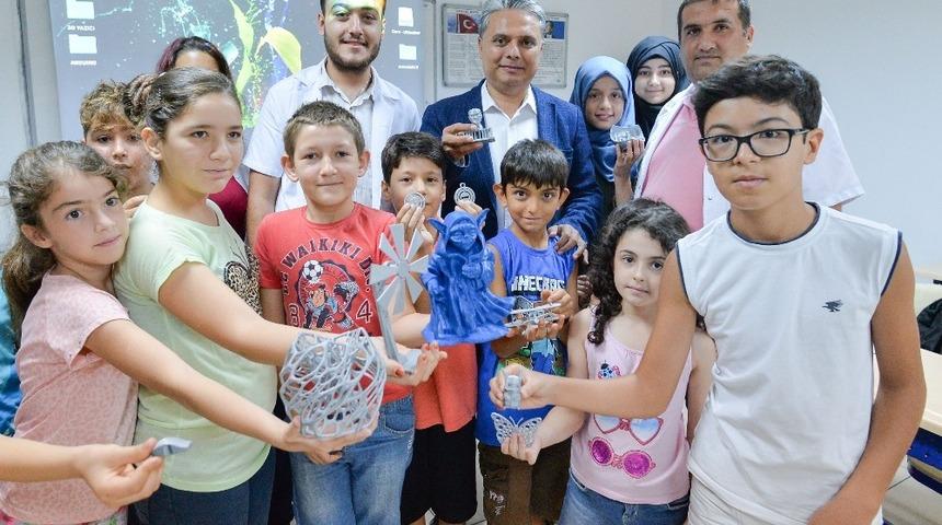 Muratpaşa&rsquo;da teknoloji eğitiminin 2&rsquo;inci s&uuml;r&uuml;m&uuml; y&uuml;kleniyor