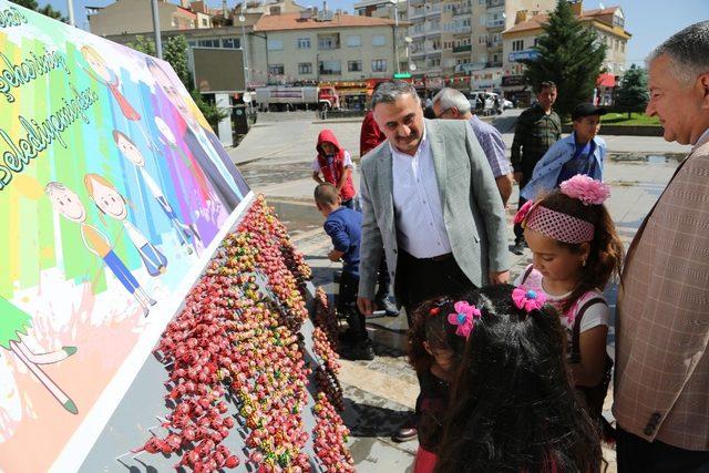 Cabbar Başkan’dan Çocuklara Bayram Şekeri İkramı