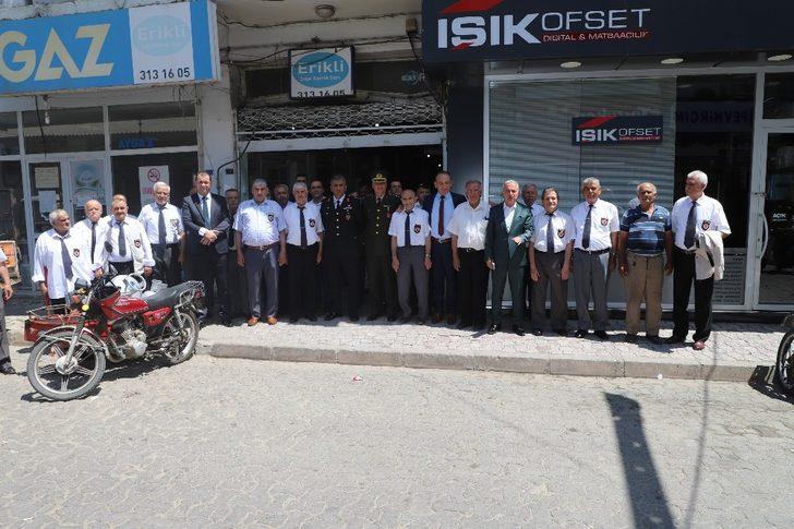 Turgutlu’da resmi bayramlaşma töreni gerçekleştirildi G5