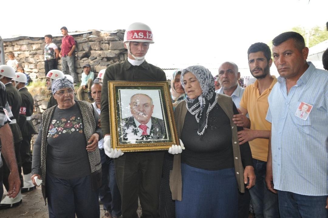 Kıbrıs gazisi son yolculuğuna uğurlandı