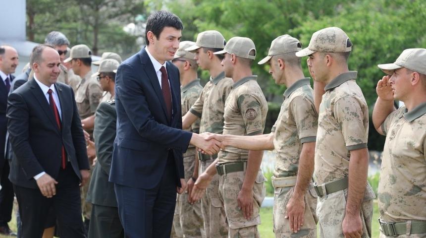 Erzincan&rsquo;da bayram ziyaretleri