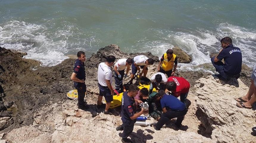 Antalya'da denizde can pazarı! Anne ve 2 kızı kurtarıldı