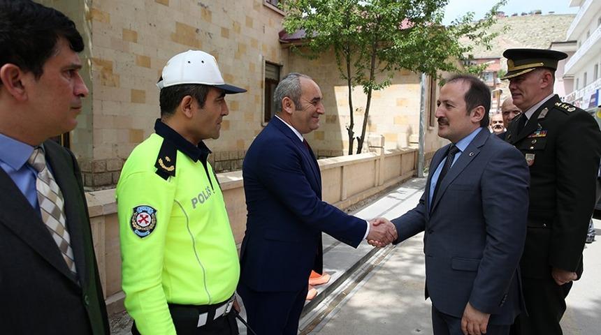 Vali Pehlivan, emniyet teşkilatı personeliyle bayramlaştı