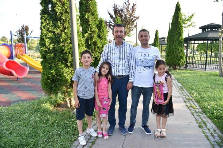 Bayramda çocuklara Başkan Balcı’dan oyuncak G5