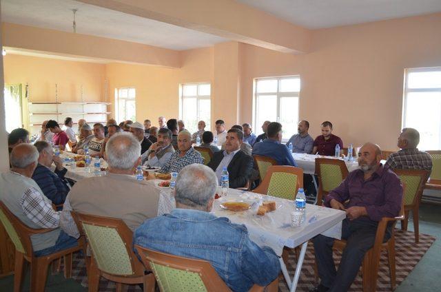 Mahallenin örnek geleneği: Bayram yemeği