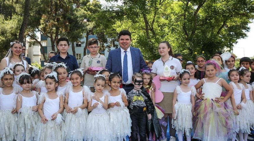 Geri d&ouml;n&uuml;ş&uuml;mle muhteşem defile