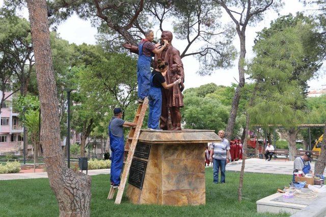 Konak’ın heykelleri koruma altında